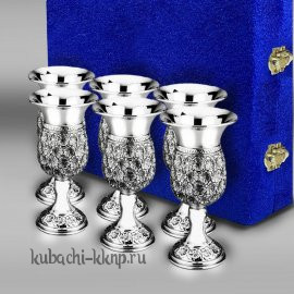 Серебряный набор из шести бокалов 