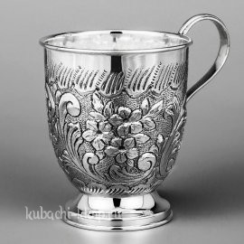 Большая серебряная кружка  