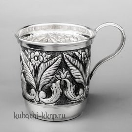 Серебряная кружка 