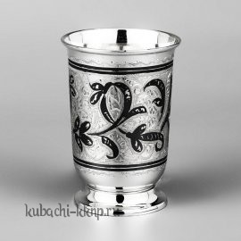 Стакан серебряный с красивым черненым орнаментом, 145 мл - ст052