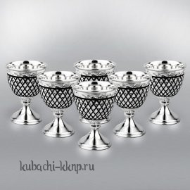 Набор  из шести серебряных рюмок- чарок на ножке - р00047-6