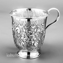 Серебряная кружка «Фиалка» в подарочном футляре, 295 мл - КР145