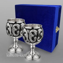 Набор серебряных бокалов с чеканкой - бк055-2