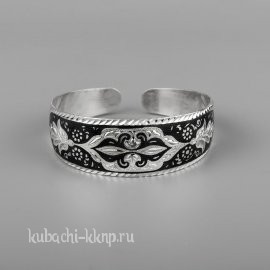 Кубачинский браслет из серебра с темным орнаментом - бр12
