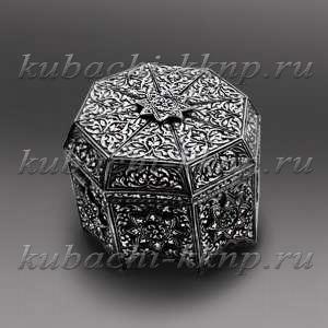 Небольшая шкатулка из серебра с глубокой гравировкой - шк06