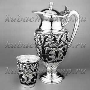 Серебряный кувшин со стаканом 