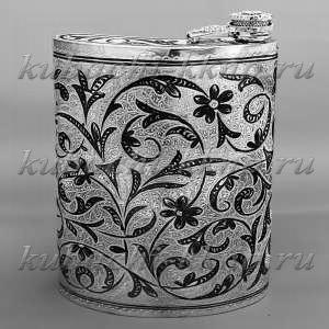 Большая серебряная фляга 