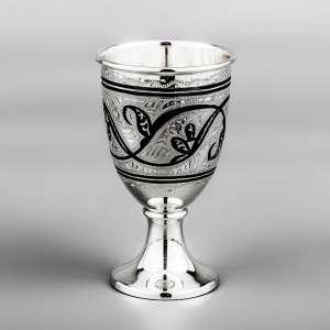 Серебряная рюмка на низкой ножке - р0009