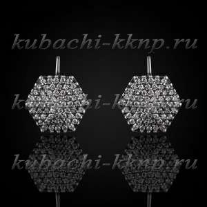 Серебряные серьги геометрической формы с россыпью камней фианитов