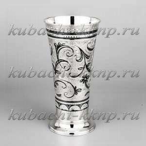 Серебряный кубок для питья с гравировкой и чернением - кб011