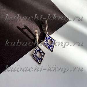 Висячие серьги Кубачи серебряные с синей эмалью и белыми кубачинскими узорами на каждый день - Ag-вс-55 Висячие серьги Кубачи серебряные с синей эмалью и белыми кубачинскими узорами на каждый день - Ag-вс-55