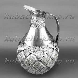 Изящный серебряный кувшин 