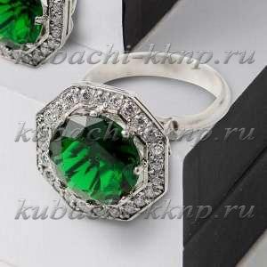 Серебряное кольцо с изумрудным фианитом 