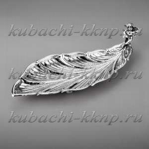 Небольшая серебряная конфетница 