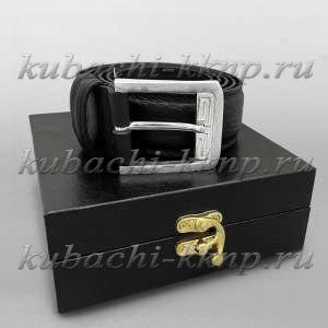 Ремень с серебряной пряжкой 