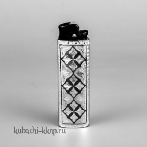 Серебряный футляр для зажигалки 