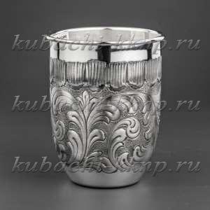 Серебряный стакан с чеканкой, 235 мл - ст08