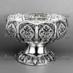 Серебряная ваза для фруктов с гравировкой и чеканкой - вз025
