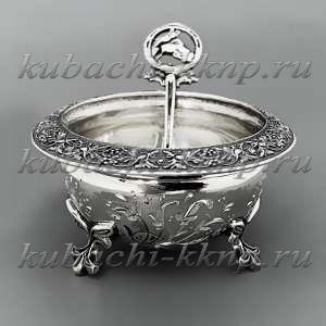 Серебряная солонка  с ложкой на ножках - с055 Серебряная солонка  с ложкой на ножках - с055