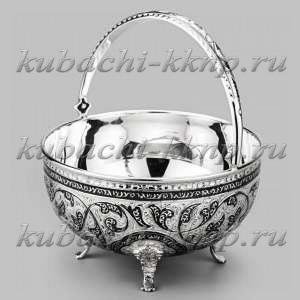 Элегантная серебряная конфетница на ножках - КФ228