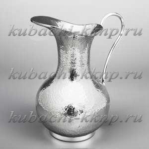 Небольшой серебряный кувшин для воды 