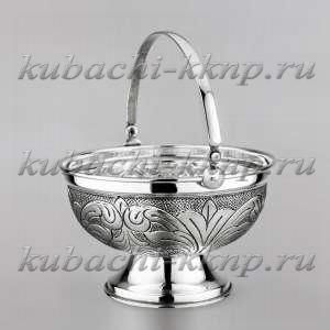 Небольшая серебряная конфетница 