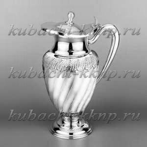 Небольшой серебряный кувшин с крышкой 