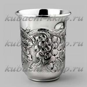 Большая серебряная стопка с виноградом 