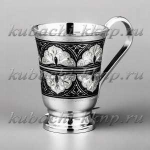 Серебряная кружка для воды с красивой гравировкой на ножке - кр078 Серебряная кружка для воды с красивой гравировкой на ножке - кр078