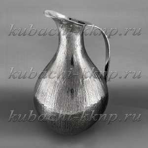 Серебряный кувшин с узким горлышком 