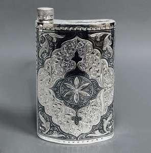 Серебряная фляга с гравировкой ручной работы, 320мл - фл091