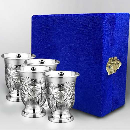 Серебряная кружка ручной работы