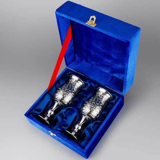 Серебряная кружка ручной работы