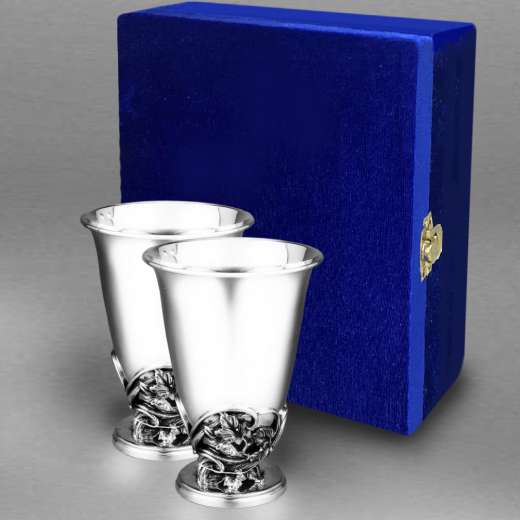 Серебряная кружка ручной работы