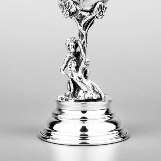 Серебряная кружка ручной работы