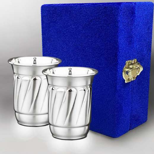 Серебряная кружка ручной работы