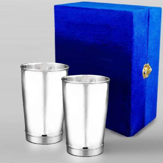 Серебряная кружка ручной работы