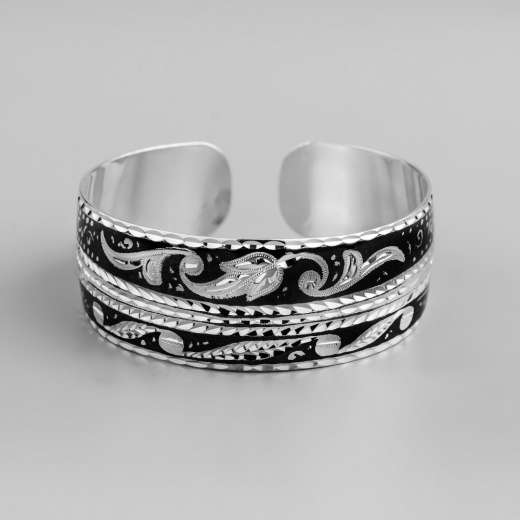 Серебряная кружка ручной работы