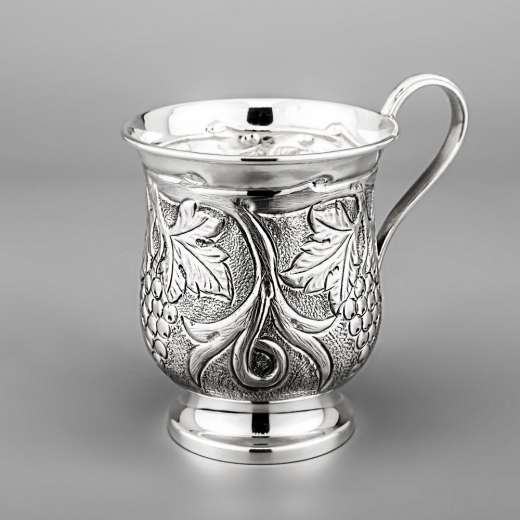 Серебряная кружка ручной работы