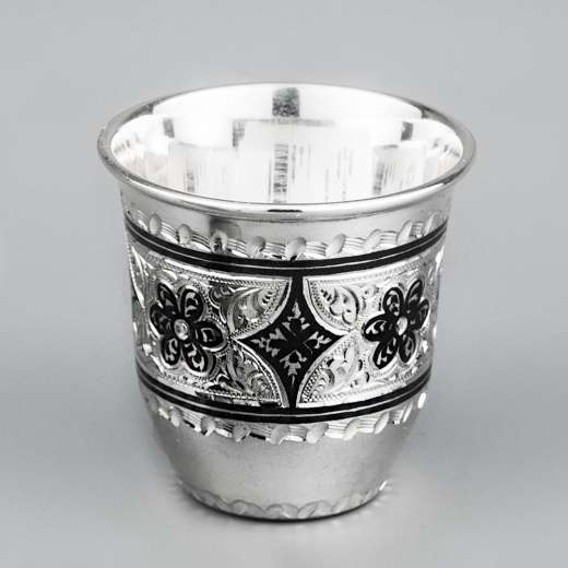 Серебряная кружка ручной работы