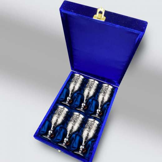 Серебряная кружка ручной работы