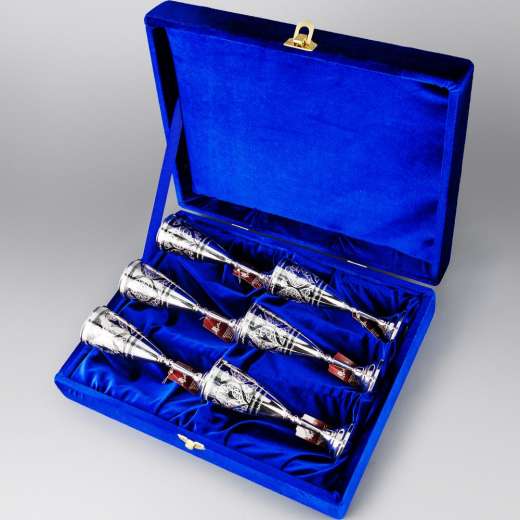 Серебряная кружка ручной работы