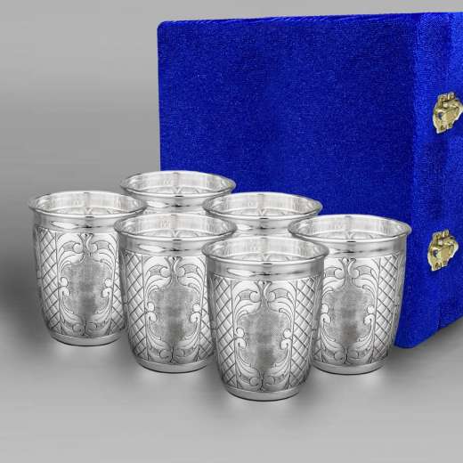 Серебряная кружка ручной работы