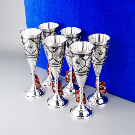 Серебряная кружка ручной работы