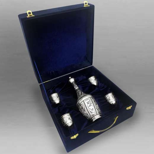 Серебряная кружка ручной работы