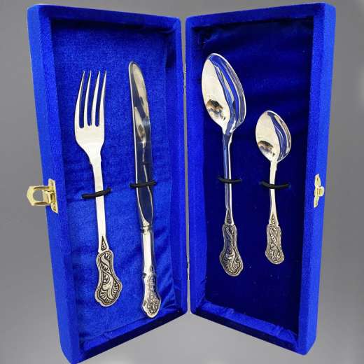 Серебряная кружка ручной работы