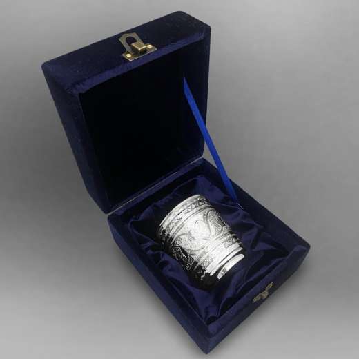 Серебряная кружка ручной работы