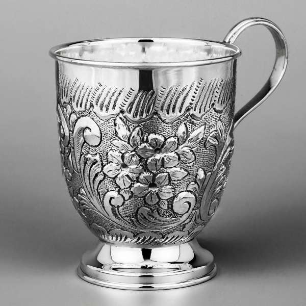 Большая серебряная кружка  Фиалка, КР147