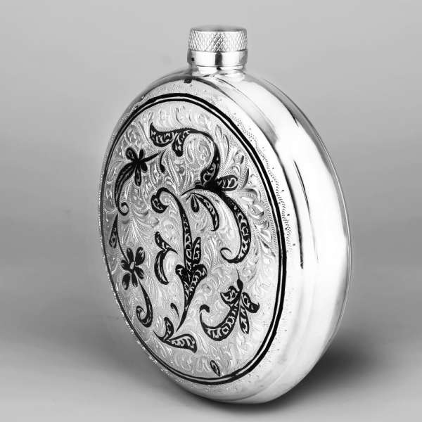 Серебряная круглая фляга с черненнием, 253 мл, фл038