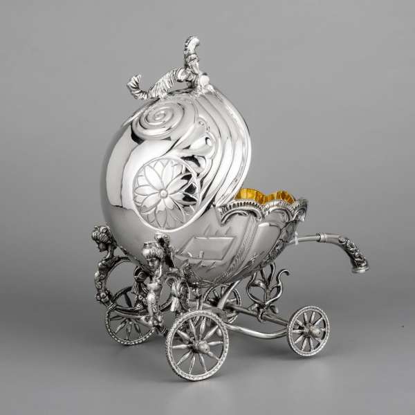 Серебряная конфетница «Коляска», кф123
